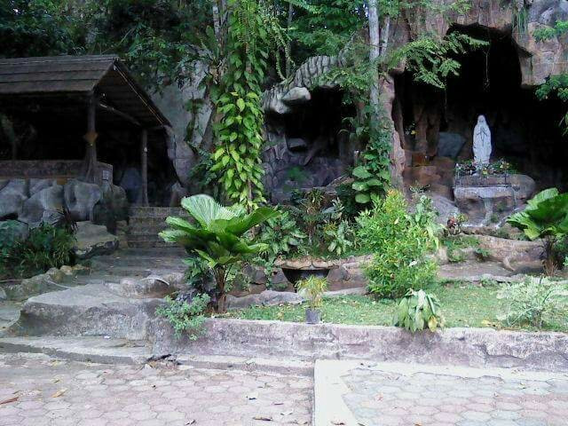 Gua Maria Bukit Kelam-Sintang必去景点