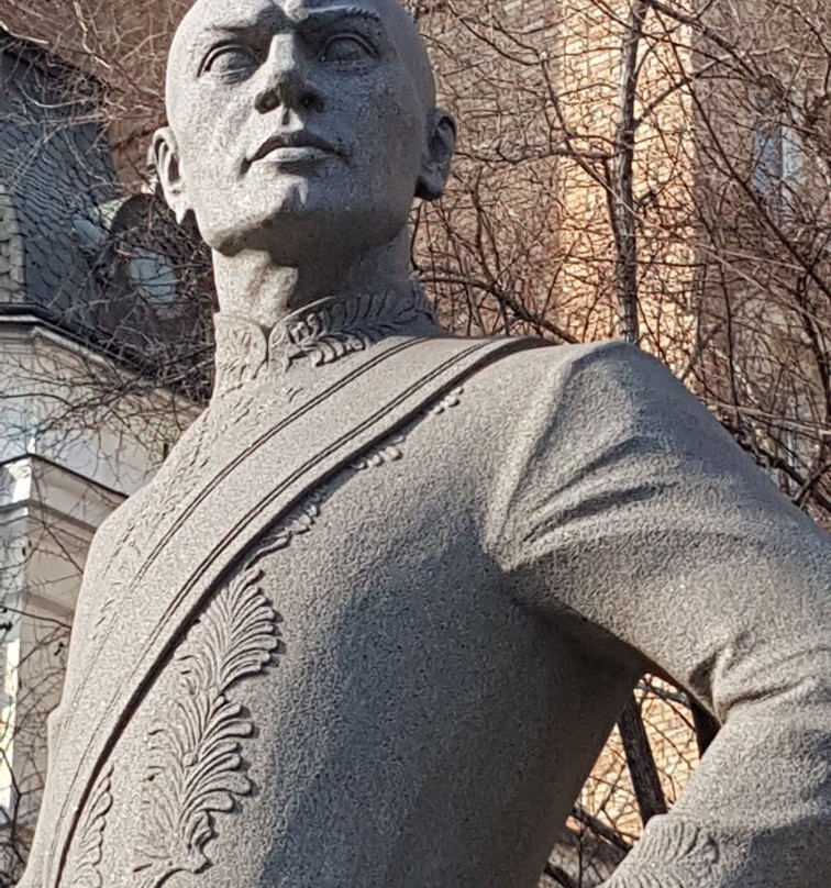 Yul Brynner Monument景点图片