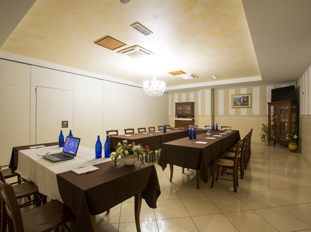 拉皮亚纳酒店主图