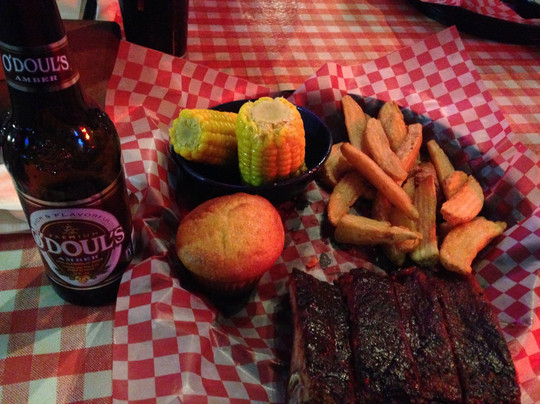 Gilmanton餐馆和美食-Buzz's Bar & Grill