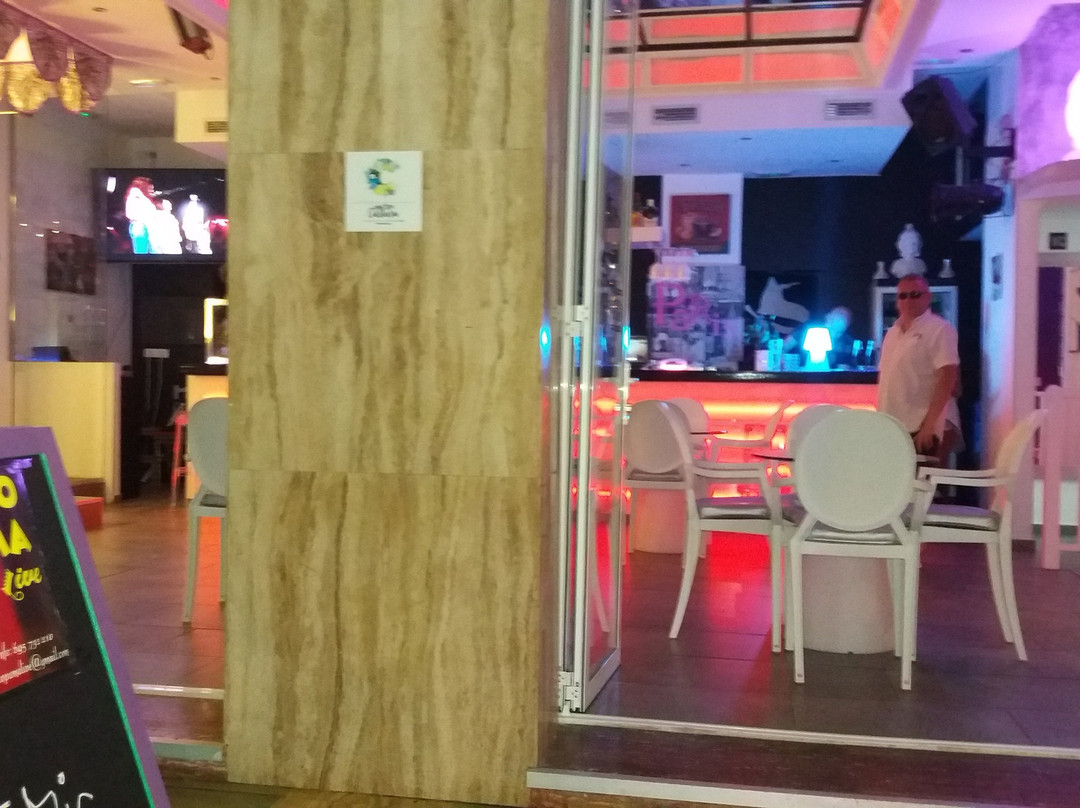Bonnie&Clyde Show Bar-阿尔吉内金必去景点