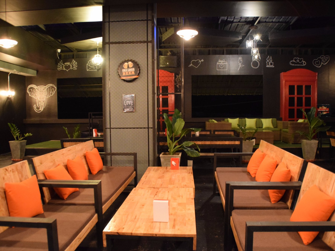 Tachilek餐馆和美食-SSY Restaurant & Bar