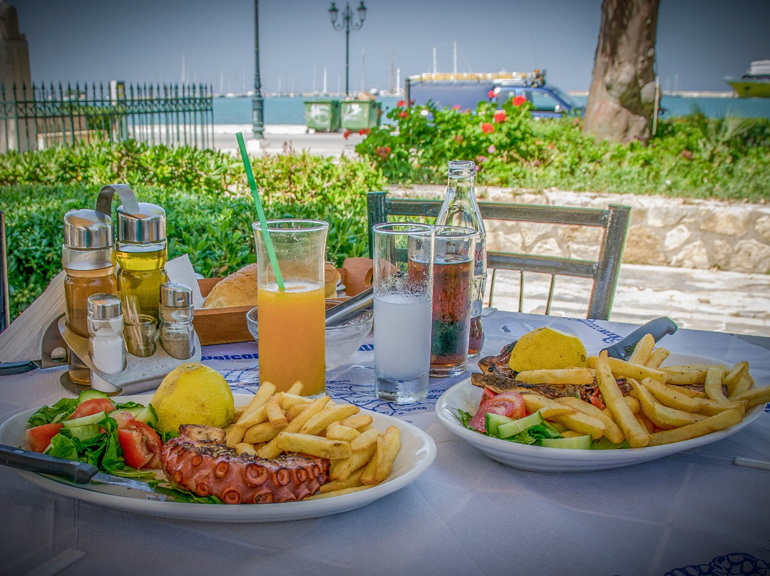 扎金索斯镇餐馆和美食-Taverna Dimitris