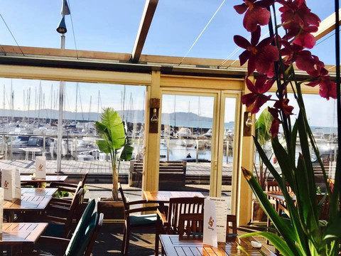 Carqueiranne餐馆和美食-Le Flamingo - L'Ecailler Du Port