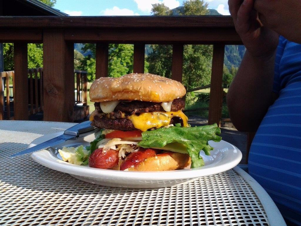 Bridal Veil餐馆和美食-Beacon Rock Clubhouse Grill