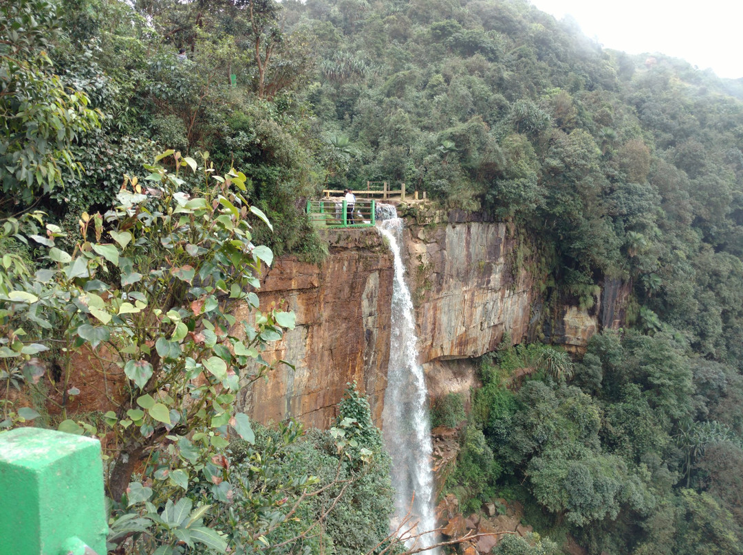 Wah Kaba Falls景点图片