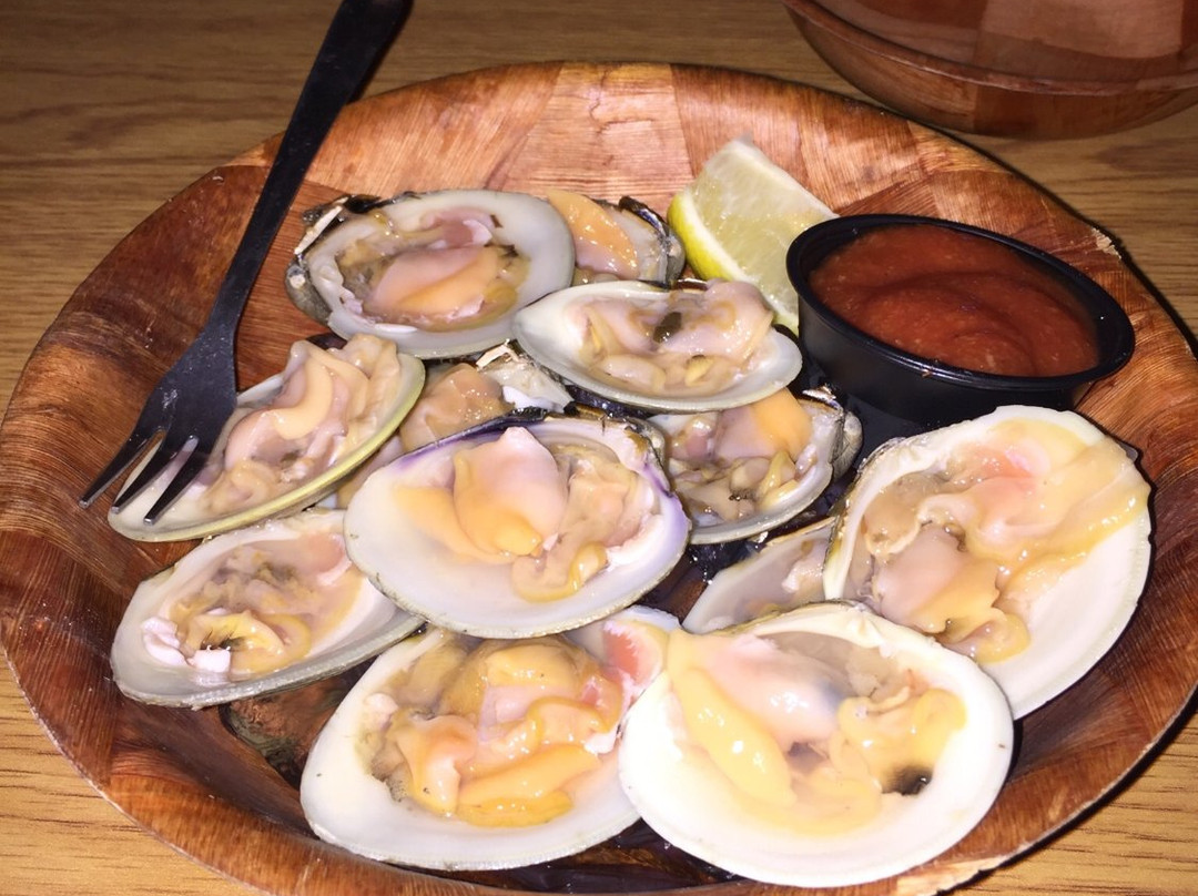 Sharky's Wings & Raw Bar景点图片