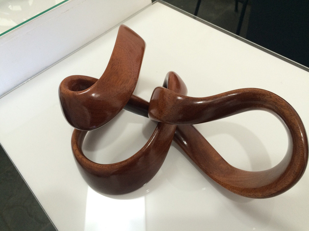 Ateliê Valin Branco-蒂拉登特斯必去景点