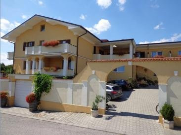 Mörbisch酒店住宿-Haus Martin***- Schneeberger