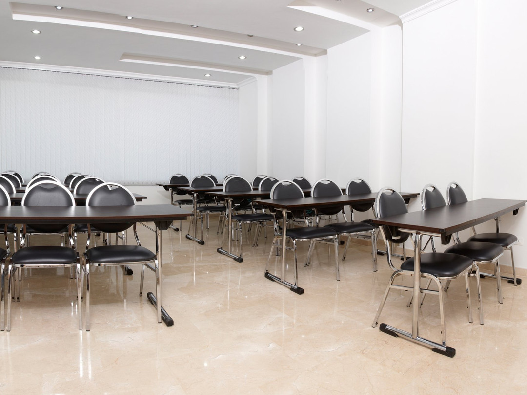 Hotel Vizcaya Plaza主图