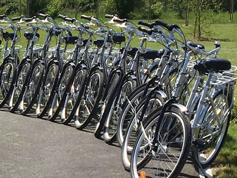 Veloc-昂布瓦斯必去景点