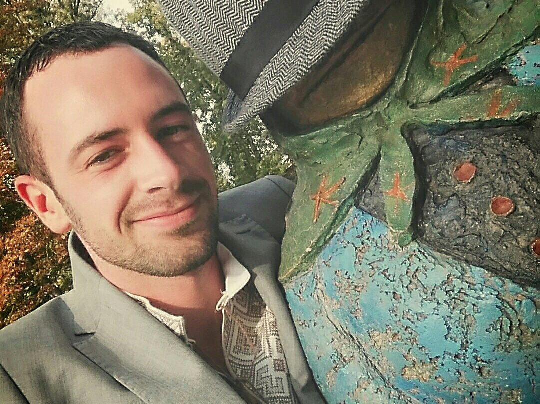 Babushka Classical Sculpture-基辅必去景点
