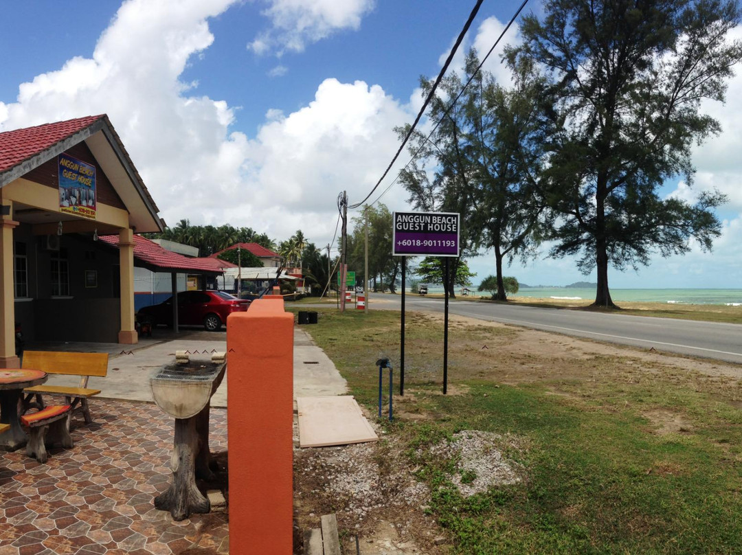 Anggun Beach Guest House主图
