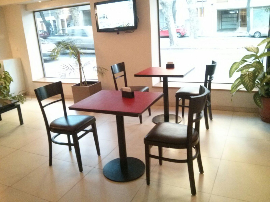 Hotel Saint James主图