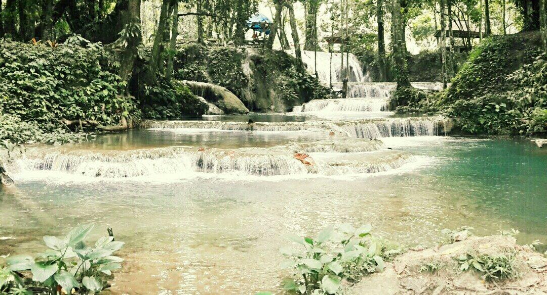 Salodik Waterfall景点图片