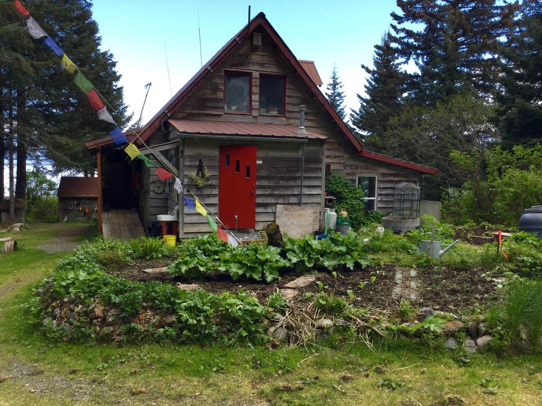 Across the Bay Tent and Breakfast主图