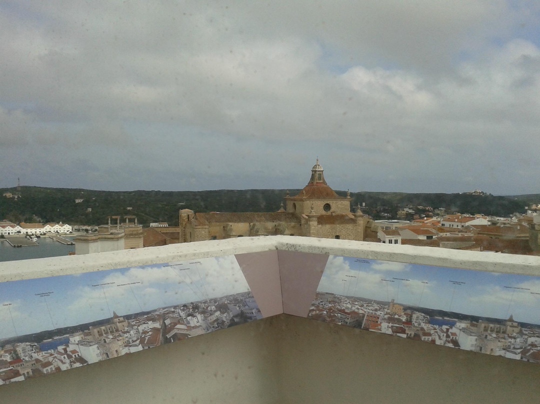 Centre D'art I D'historia Hernandez Sanz-Mahon必去景点