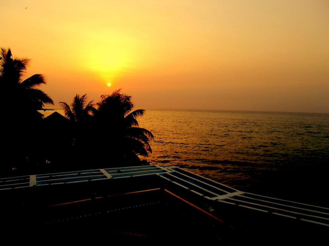 Seaside Suites and Hotel主图