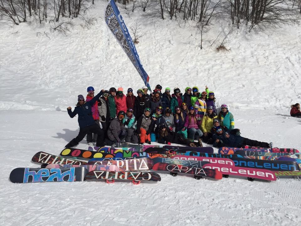 Oneleven Snowboard & Freeski School景点图片