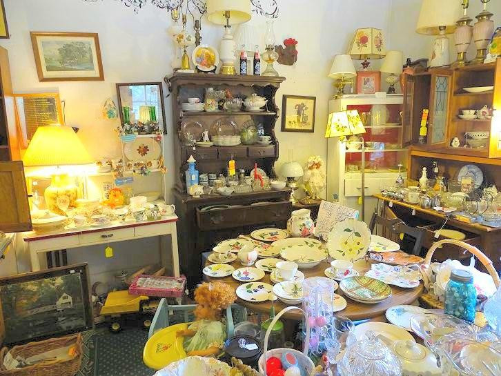 This Old House Antiques景点图片