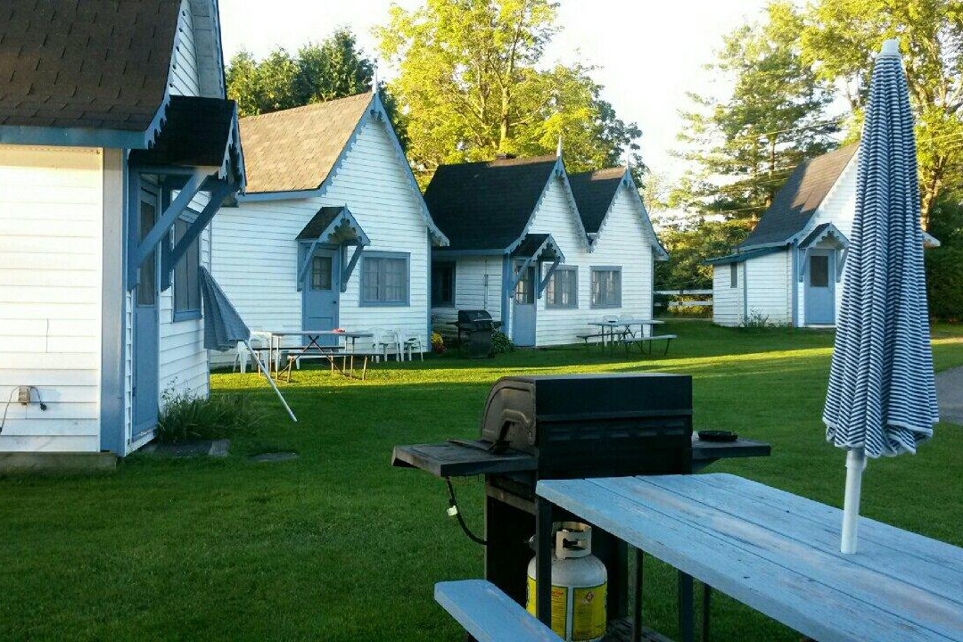 Chalet Cabins