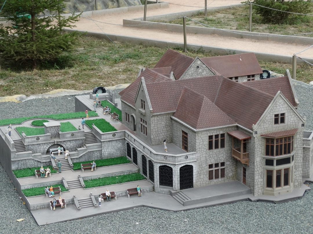 Bakhchisaray Park Crimea in Miniature on the Palm-Bakhchisaray必去景点