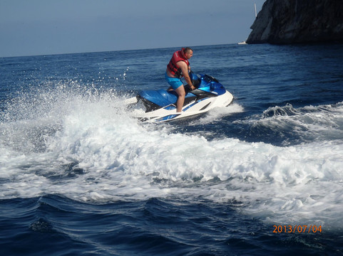Jet Ski-卡尔佩必去景点