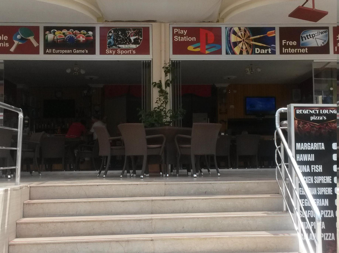 restaurant & bar