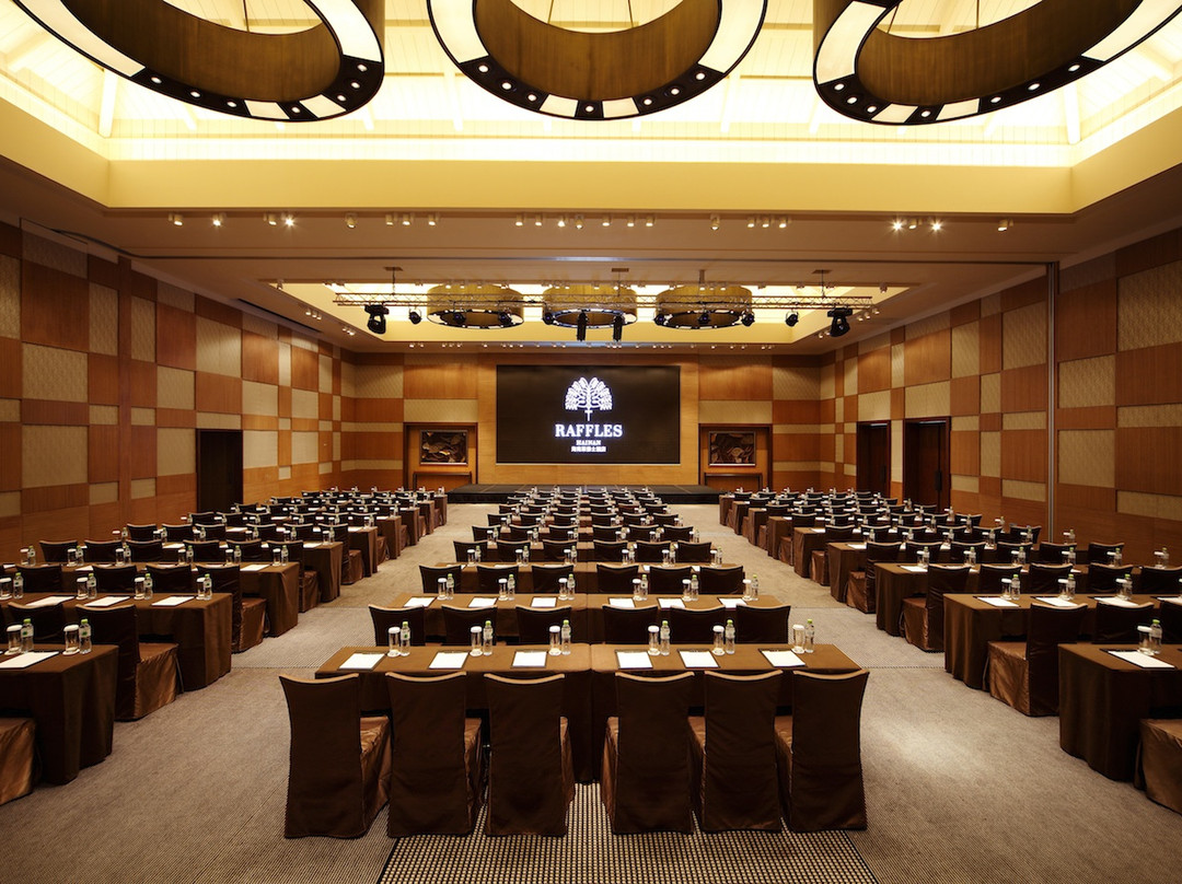 海南清水湾雅居乐莱佛士酒店主图