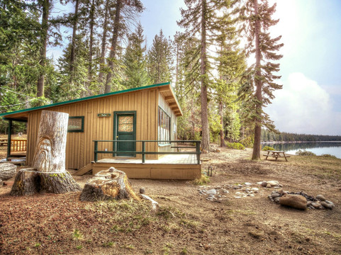 Hoodoo's Crescent Lake Resort主图