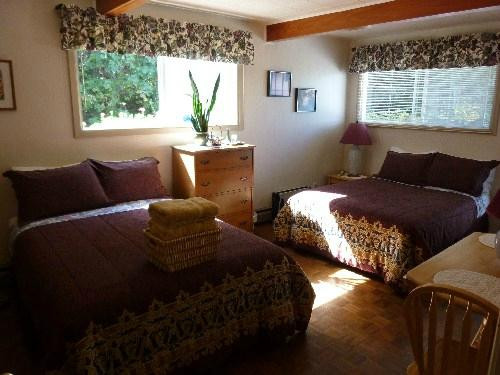 Copes' Islander Oceanfront B&B主图