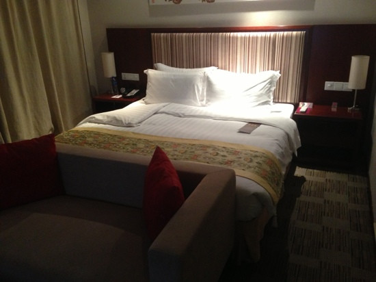 华腾美居酒店主图