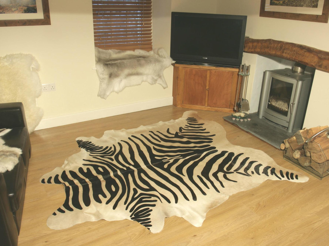 Ambleside Cowhides & Sheepskins景点图片