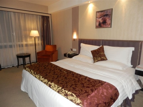 贵阳华美达神奇大酒店主图