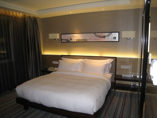 福州西方财富酒店（华林路斗门地铁站店）主图