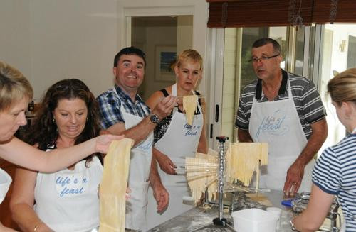 Life's A Feast-努萨维尔必去景点