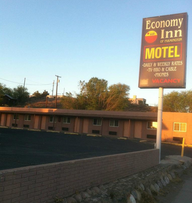 Economy Inn Farmington主图