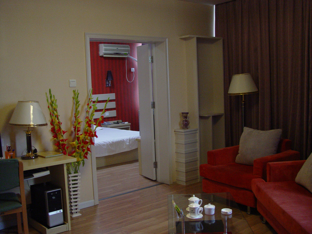 华瑞大酒店主图