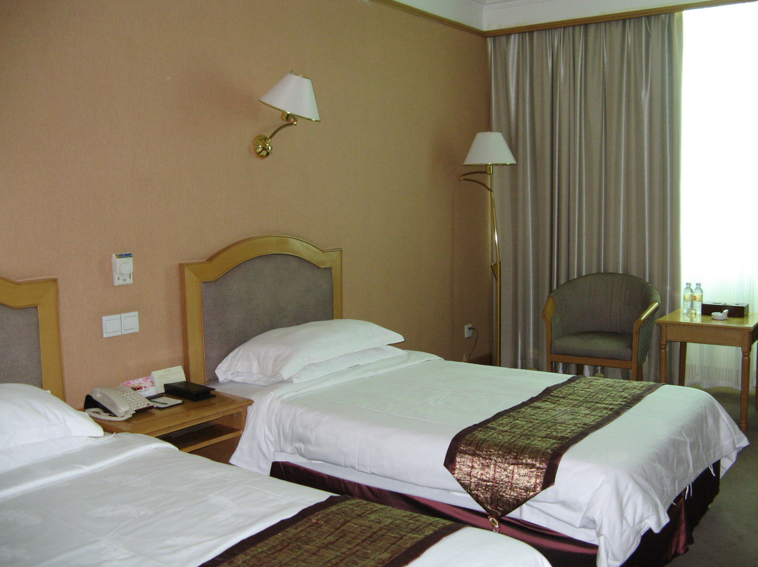 乌鲁木齐吐哈石油大厦主图