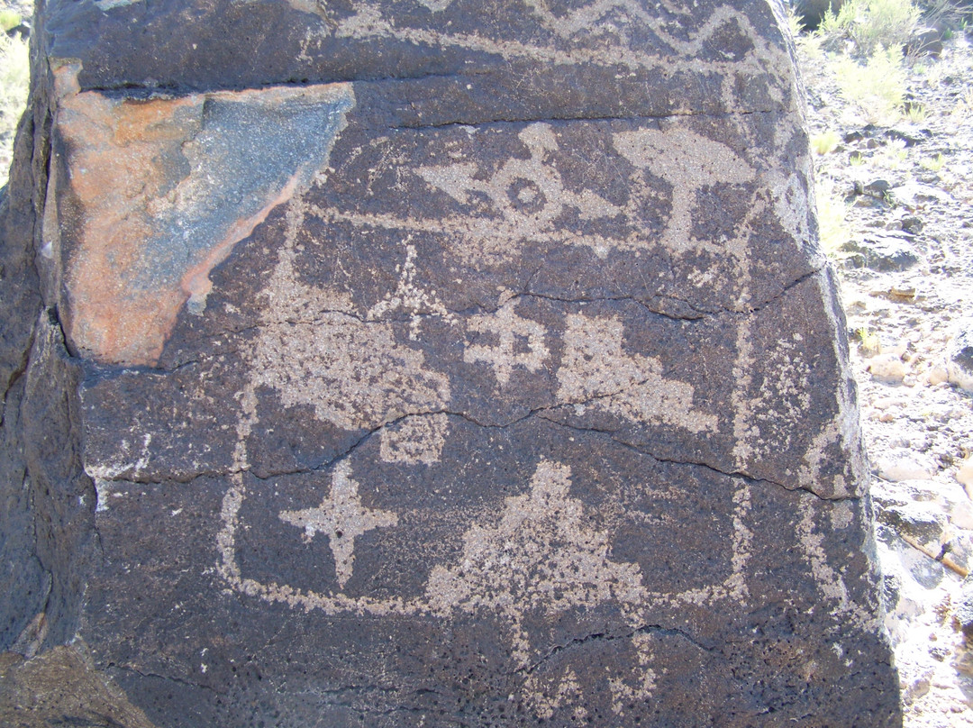 Petroglyph National Monument-阿尔伯克基必去景点