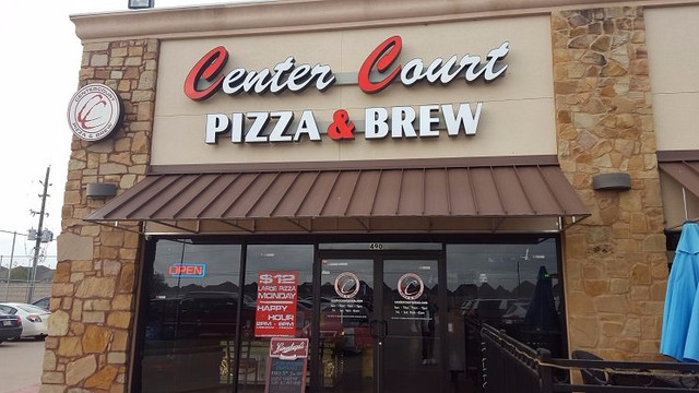 Center Court Pizza & Brew
