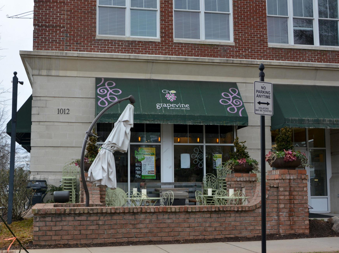 Grapevine Wine Shop | Wine Bar