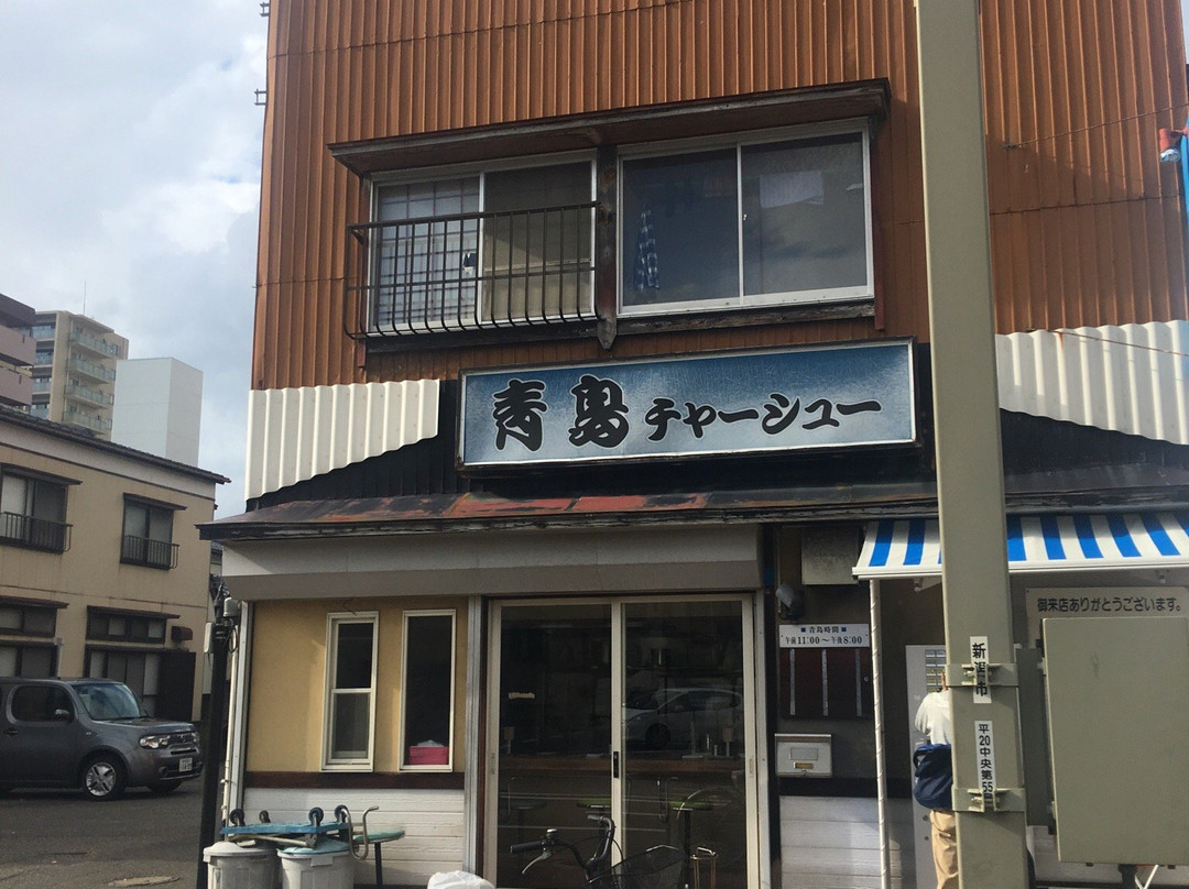青島食堂東堀店