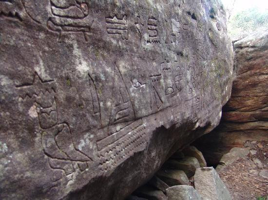 Gosford Glyphs-Kariong必去景点