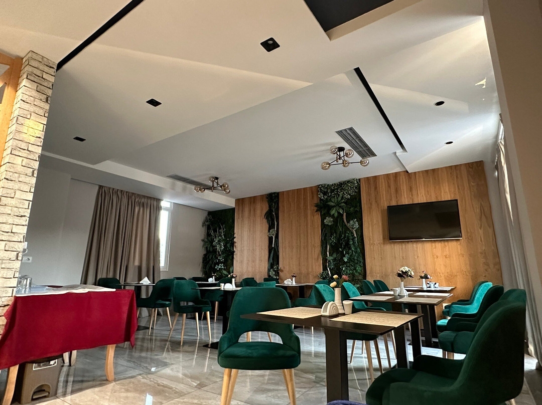 地拉那洛德酒店主图
