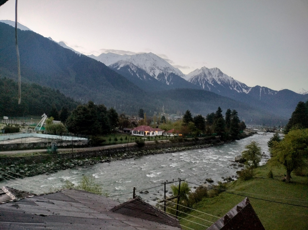 Hotel Heevan Pahalgam主图