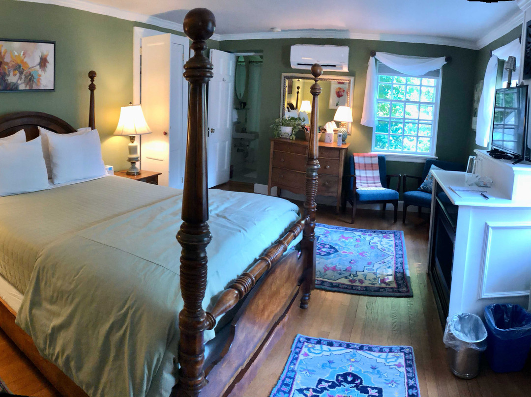 Inn on Putney Road Bed and Breakfast主图