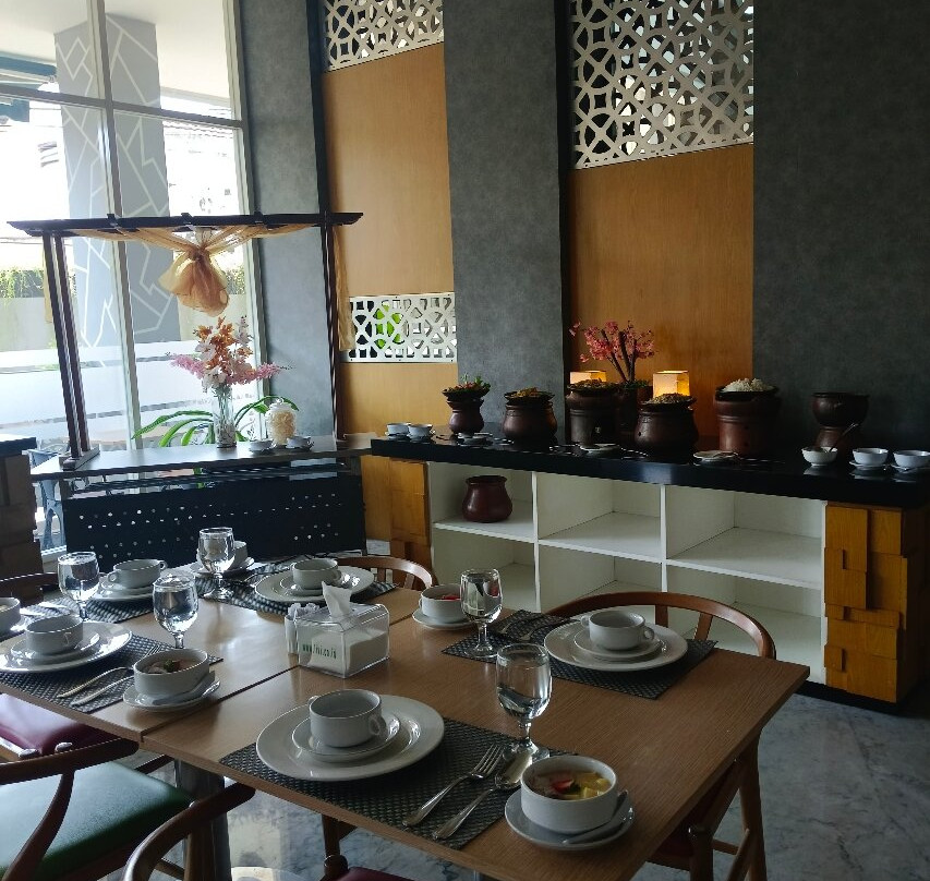 冕登穆利雅酒店及餐厅主图