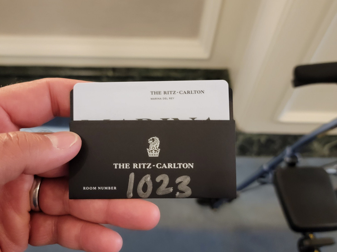 玛丽安德尔雷丽兹卡尔顿酒店主图