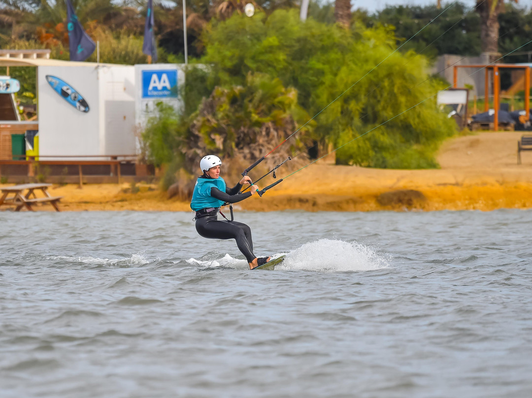Ariel Corniel Kiteboarding Pro Center-马尔萨拉必去景点